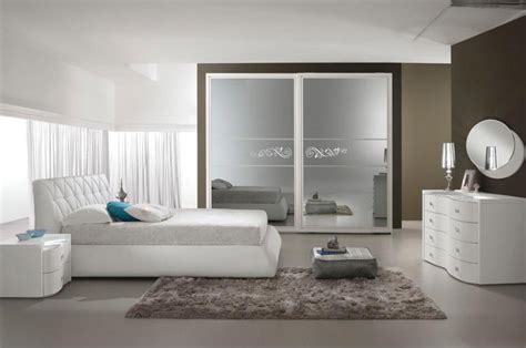 Diversi colori e modelli per personalizzare i tuoi ambienti. Prestige | Camere da letto moderne | Mobili Sparaco