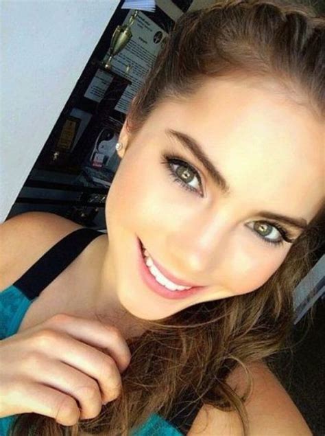 A Good Looking Girl Can Light Up Your Life (48 pics)