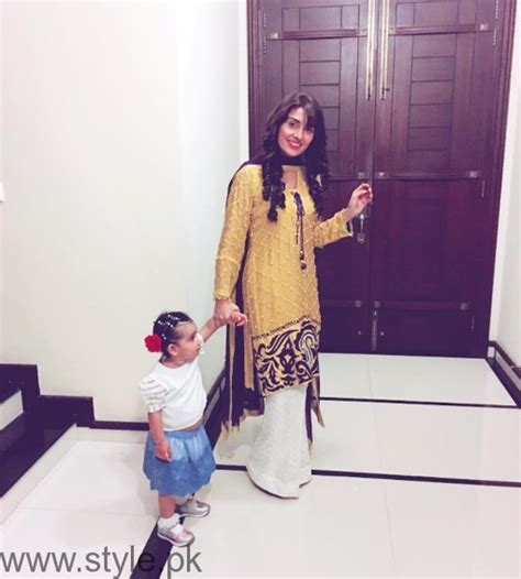 Latest Clicks Of Ayeza Khan With Her Daughter Hoorain