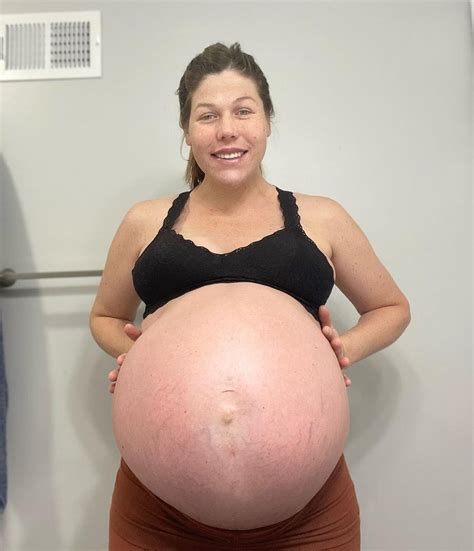 Big Belly Preggos On Twitter Amazing Round Belly Preggo Pregnant Belly