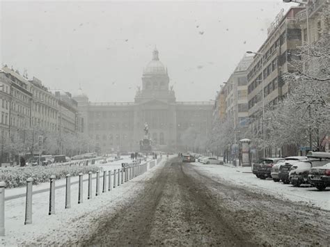 Ustálené hezké počasí (v zimě možnost inverze). Praha, sníh, počasí - Aktuálně.cz