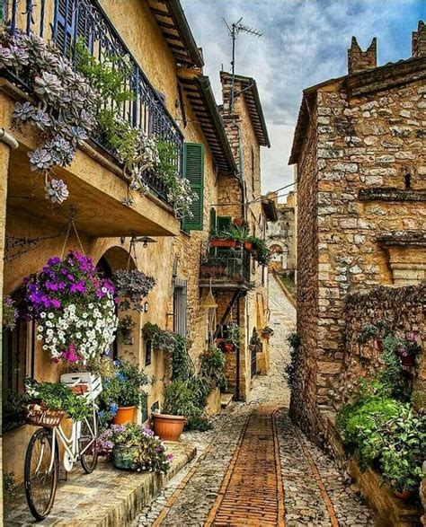 Spello Italy Beautiful Places To Visit Beautiful Places Wonderful