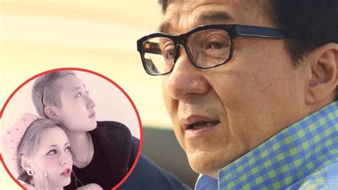 Soon afterwards, chan admitted he had only committed a fault that many men in the world commit.123 she gave birth to a daughter, etta ng chok lam, on 18 january 1999. (foto) Etta Ng Chok Lam, fiica Jackie Chan, s-a căsătorit ...