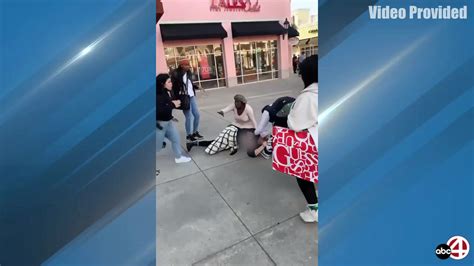 Christmas Eve Shoplifting Incident Leads To Fight At Tanger Outlets Video Watch Video