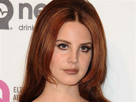 Lana Del Rey Looks Stunning With A New Blonde Makeover Self