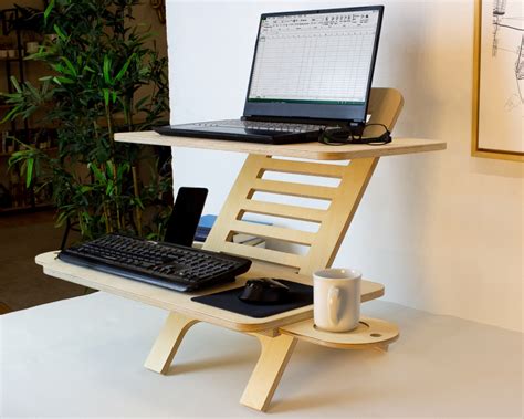 Adjustable Wood Laptop Stand Natural • Höfina