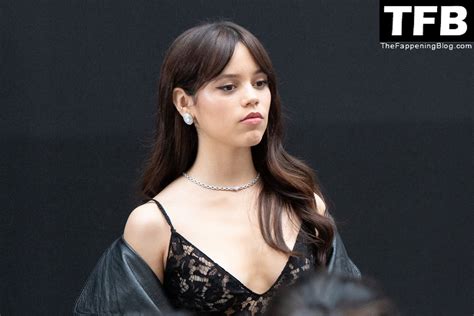 Jenna Ortega Looks Sexy Arriving At The Valentino Paris Fashion Week Show Photos