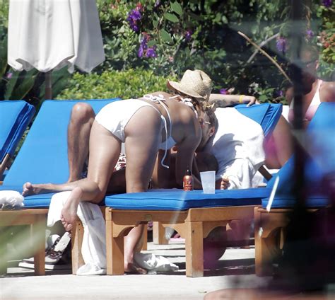 Britney Spears Sexy Ass And Curves In White Bikini Porn Pictures Xxx Photos Sex Images