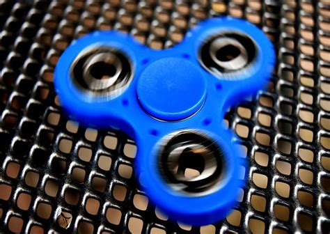Russia Claims Fidget Spinners Are A Form Of Hypnosis Used By Anti Government Activists