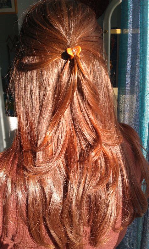 Cabello Teñido De Cobrizo Con Henna More Tagli Di Capelli Scalati