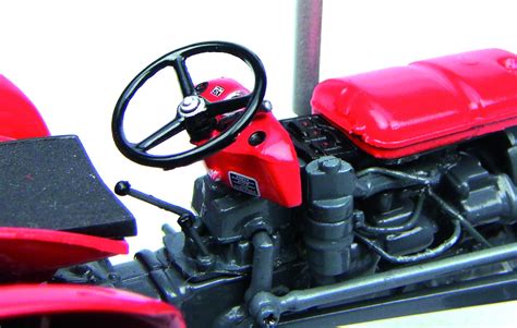 Massey Ferguson 35x 1963 Fabriqué Par Universal Hobbies Echelle 132