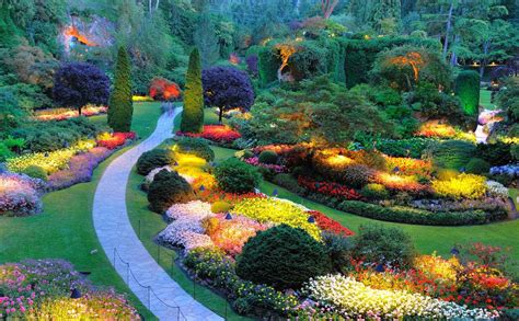 8 Famous Gardens Around The World At The Peak Of Spring