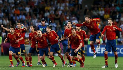 Fotball em 2020 skal også spilles i mange forskjellige byer, rundt om i en rekke forskjellige europeiske land. Spain Football Team HD Images