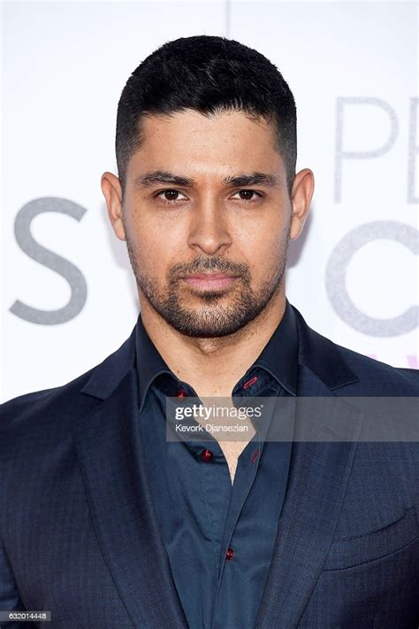 actor wilmer valderrama attends the people s choice awards 2017 at news photo getty images