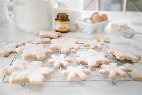 Buttery, crumbly lightly sweetened, and totally delicious. Sugar Cookies with Yeast | Polish cookies, Shortbread recipes, Eastern european recipes