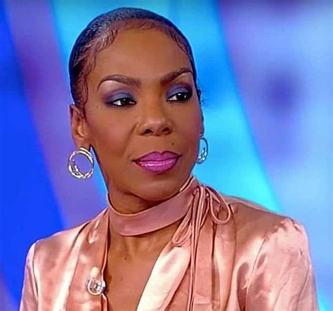 Who Is Robert Kellys Ex Wife Andrea Kelly Lets Find Out Briefly