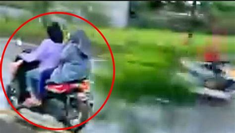 Video Viral Aksi Dua Remaja Putri Lawan Arus Di Jalan Jogja Solo Naik