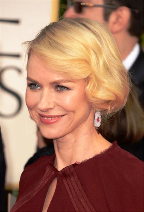 pictures of naomi watts short blonde wavy bob hairstyle