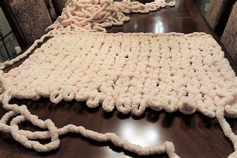 How To Knit A Yarn Bee Chunky Throw Decorate With Tip And More Chunky Knit Blanket Pattern