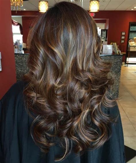 Golden blonde highlights will create a stunning contrast with your naturally dark hair and give you a quick and easy change of look. 60 Looks with Caramel Highlights on Brown and Dark Brown Hair