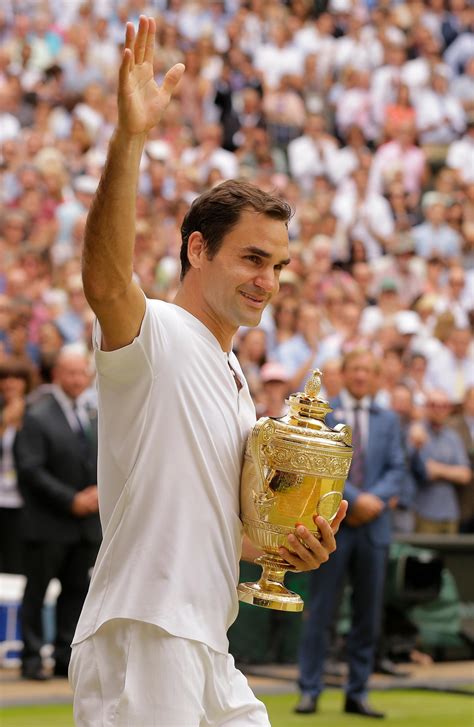 Roger Federer Wimbledon Trophy Roger Federer Wins Record 8th