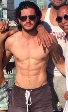Kit Harington Var Shirtless Caps Naked Male Celebrities