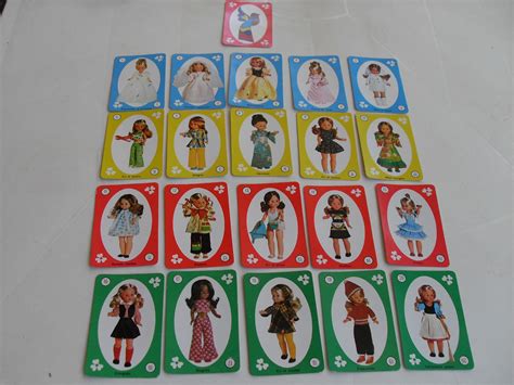 Además de la baraja (o. Pupaprinzessin: Juegos de cartas de Nancy: juego de parejas (con naipes de las Nancys de los 70)