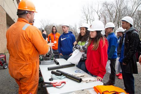 High School Students Learn About Trades, Job Opportunities at 2019 Hudson Valley Construction 