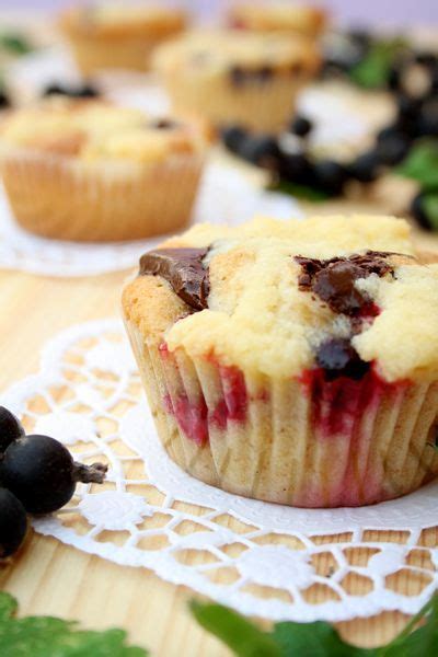 Und wenn du mal nicht alle schaffst, kannst du sie genau so gut einfrieren, denn auch der tiefkühlfrost kann der qualität nichts anhaben. Jostabeeren-Muffins | Rezepte, Süße bäckerei, Rezept ...