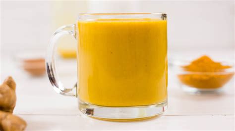 Strong And Beyond Health Benefits Of Drinking Turmeric Milk