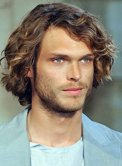 So simple, yet so beautiful, and just perfect for a hot vacation day. Beach Waves- Curly hairstyles for men - AskHairstyles