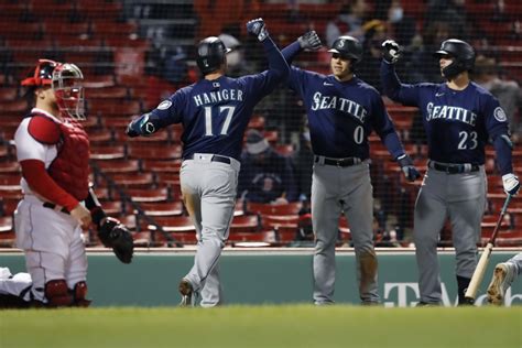 Mariners Rally With 4 Run 10th Beat Red Sox 7 3 On 3 Hits The Columbian