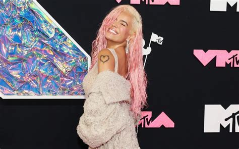 Diosa Karol G Impacta Con Vestido Transparente En Los MTV VMA S Fama