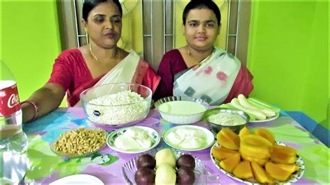 Food Eating Bengali Dosohara Special Food Eat Chire Muri Murki