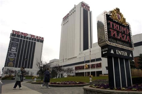 Donald trump's atlantic city hotel and casino demolished. Le casino Trump Plaza d'Atlantic City ferme ses portes