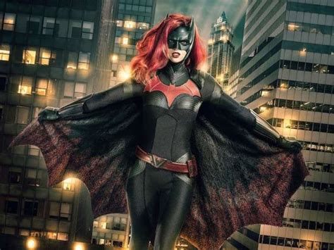 Batwoman First Look At Ruby Rose In Elseworlds Arrowverse Crossover