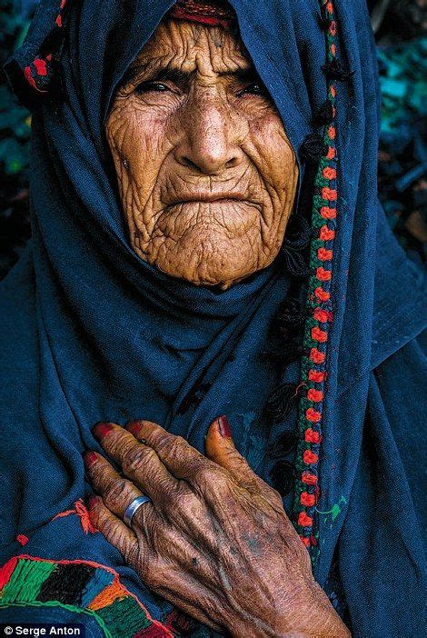 Stunning Portraits Reveal The Way Of Life In Different Countries Face