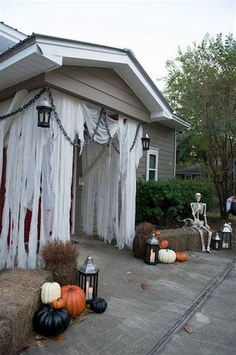 10 Scary Halloween Yard Ideas