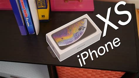 Apple Iphone Xs Unboxing And First Look Youtube
