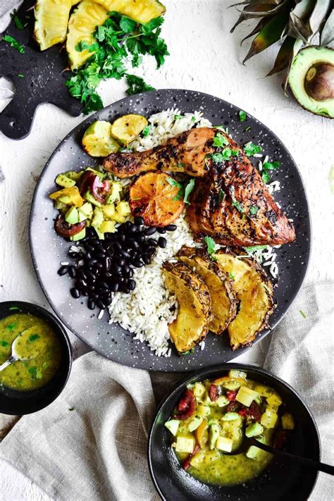 You then divide it into two halves. Cuban Mojo Chicken | Recipe in 2020 | Easy chicken recipes ...