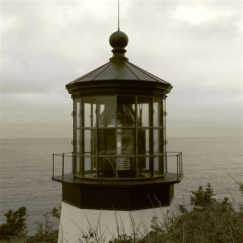 Cape Meares Lighthouse And Fresnel Lens A Must See When Driv Flickr