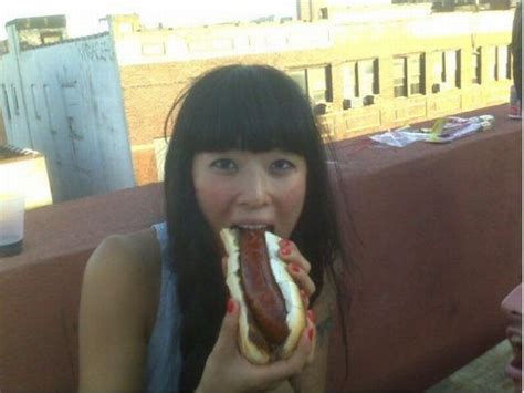 Girls Eating Hot Dogs 78 Pics