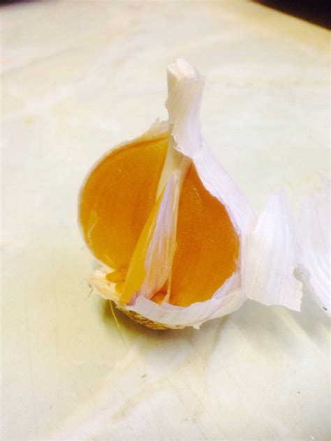 When I Opened This Garlic It Was Orange On The Inside Mildlyinteresting