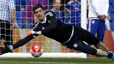 Watch Thibaut Courtois Gets Sent Off For Chelsea