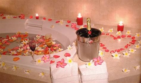 romantic bubble bath honeymoon room romantic bubble bath romantic hotel rooms romantic spa