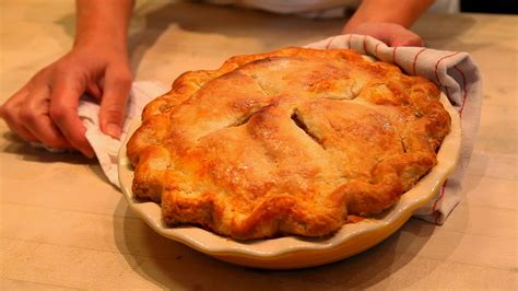 How To Make Flaky Pie Crust Video Apple Pie Recipe Pie Crust Recipe Easy Flaky Pie Crust