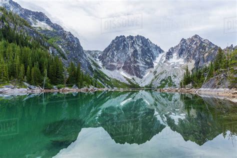 Colchuck Lake In The Morning At The Enchantments Stock Photo Dissolve