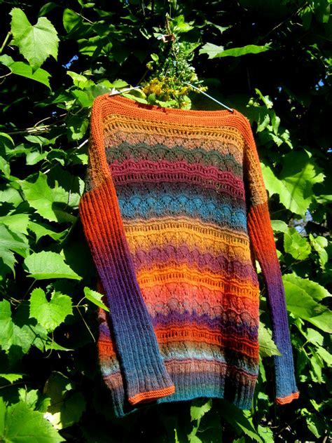 Knitting Stories by Venera: Вязаный пуловер из Дундаги Антидепрессант!