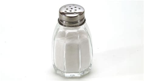 Τι προκαλεί το πολύ αλάτι Πώς μπορείτε να το μειώσετε