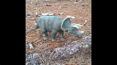 Kenner 1993 Jurassic Park Triceratops Youtube